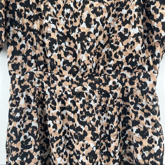 BCBGENERATION Dress Cutout Spotted Short Sleeve Animal Print Mini Pockets SZ 8 - Picture 5 of 13